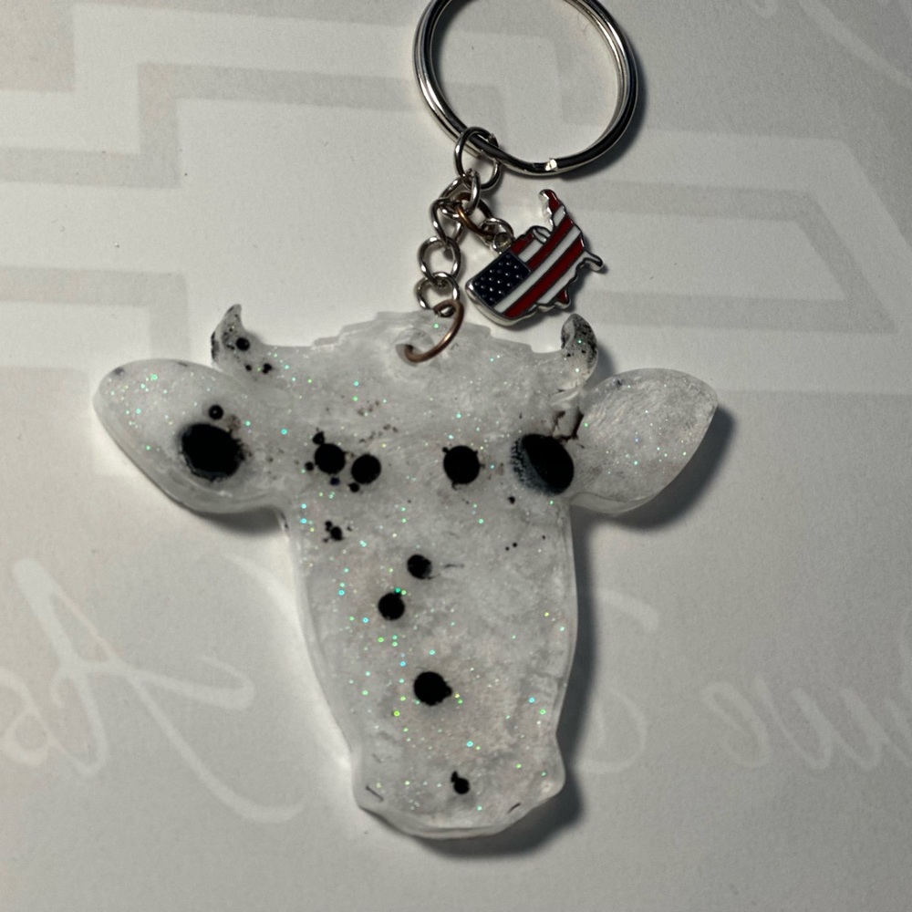 Cow keychain - Picture 3 of 4